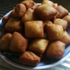 A picture of Cinnamon mandazis.