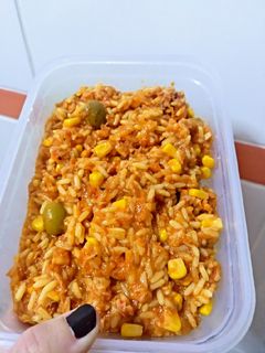 Una foto de Arroz amarillo con atún 😋