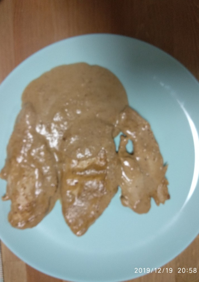 Una foto de Pechugas en salsa