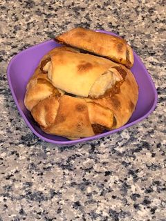 Фото Рогалики с бананом и варёным сгущённым молоком.