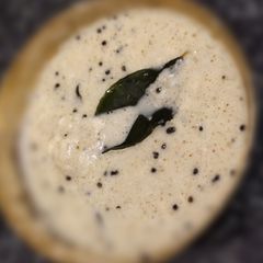 A picture of Coconut chutney.