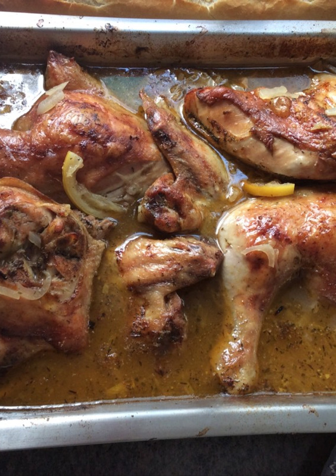 Una foto de Pollo asado a la cerveza y limón