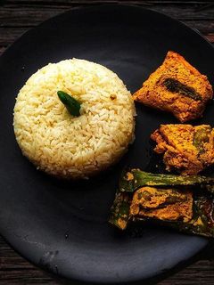 ভেটকি মাছের পাতুরি(bhetki macher paturi recipe in Bengali) রেসিপির প্রধান ছবি