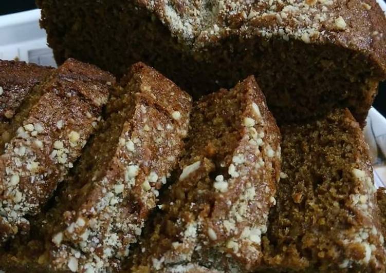 How to Make Any-night-of-the-week Whole Wheat Almond Dates Cake (Eggless)