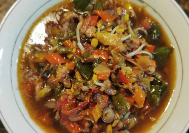 Bumbu meracik Sambal klothok makanan ndeso Lezat