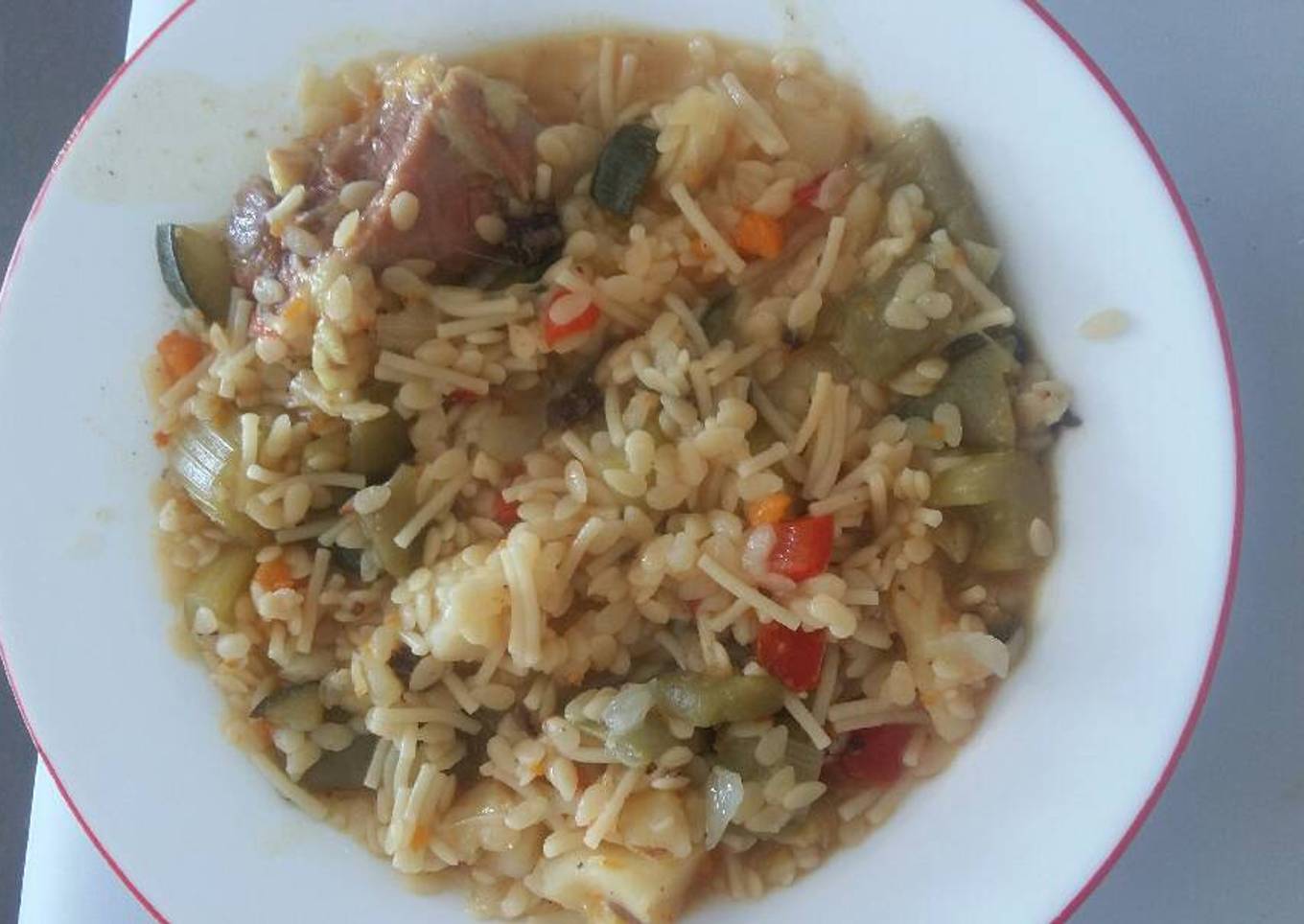 Cocido con cuello pasta y verduras