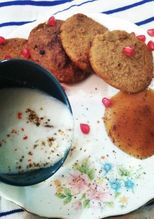 A picture of Mix flour paneer stuffed kachaudi.