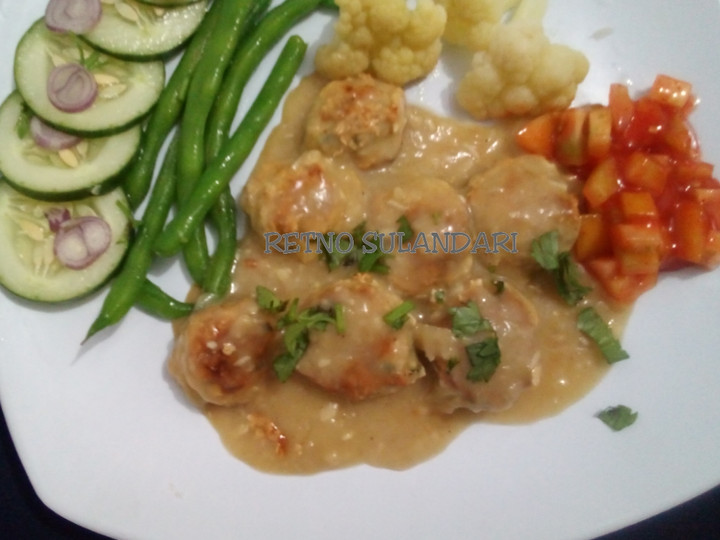 Yuk intip, Resep memasak 2* Swedish chicken meatballs yang istimewa