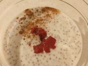 Una foto de extracto de coco