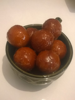 A picture of Bread Gulab Jamun.