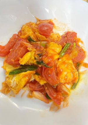 Foto resep Telur oseng, daun bawang dan tomat