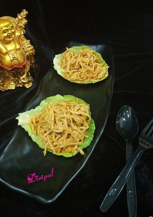 સેઝવાન ચાઉમીન (Scehzwan Chowmein recipe in gujarati) રેસીપી મુખ્ય ફોટો