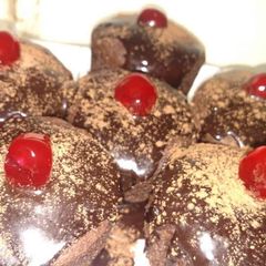 A picture of Chocolate cup cake.