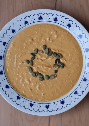 Una foto de Sopa crema de garbanzos y boniato 🌱 🍠 Reconfortante, saludable y energética 💪🏽