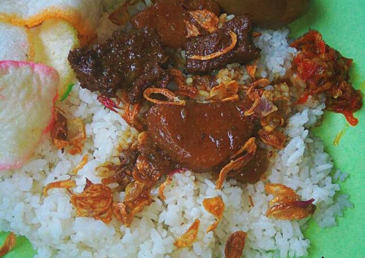 Langkah Mudah untuk Menyiapkan Nasi uduk betawi wangi (rice cooker) Anti Gagal