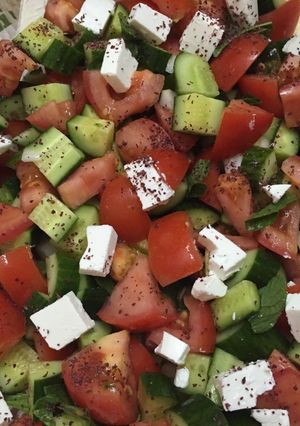 صورة لوصفة سلطه يونانيه