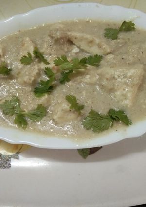 A picture of Paneer In White Gravy Curry.
