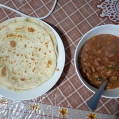 Milk chapati + beans A picture of Milk chapati + beans.