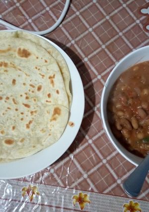 A picture of Milk chapati + beans.