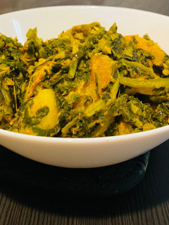 A picture of Malabar spinach curry.