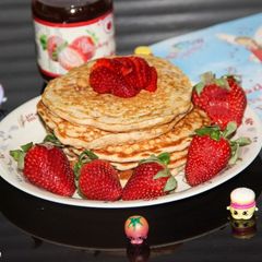 A picture of Very Berry Strawberry Shortcake Pancakes.