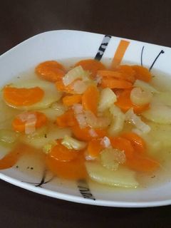 Una foto de Caldo de Verduras (Olla Erika)