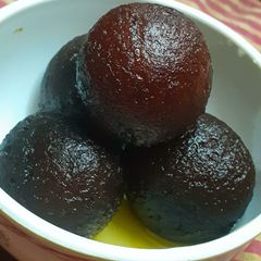 A picture of Gulab jamun from (Leftover Roti).