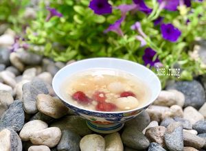 Hình của món Yến Sào Chưng Ý Dĩ Táo Đỏ Nhãn Nhục.