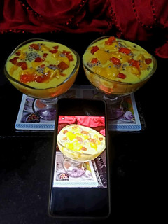 फ्रूट कस्टर्ड (Fruit custard recipe in Hindi) रेसिपी मुख्य फोटो