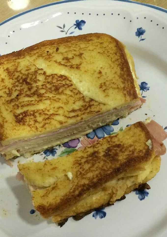 Una foto de Sándwich Montecristo