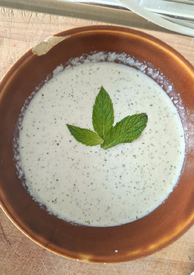 Una foto de Sopa fría de pepino (sin gluten)