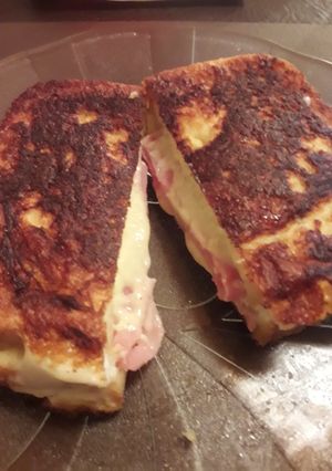 Una foto de Sándwich con tostada french