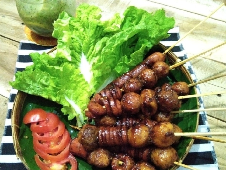 Cara Gampang Membuat Sate bakar basis (bakso sosis), Enak Banget