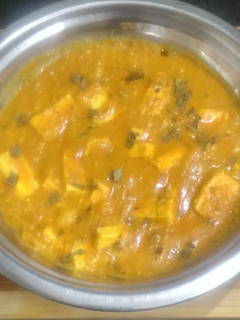 ஷாகி பன்னீர் (Shahi paneer recipe in tamil) செய்முறை முக்கிய புகைப்படம்
