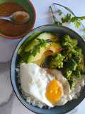 Brocoli, avocat & œuf au plat
