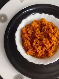 ओल्या हळदीचे लोणचे (olya haldiche lonche recipe in marathi) रेसिपी चे मुख्य फोटो 
