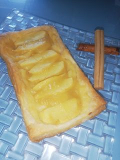 Una foto de Tartas de manzana y de frutas 🍎🍍🥝