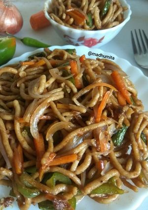 হোমমেড আটা নুডলস(Homemade ata noodles recipe in Bengali) রেসিপির প্রধান ছবি