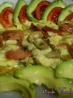 Una foto de Tortilla francesa con champiñón y jamón ibérico