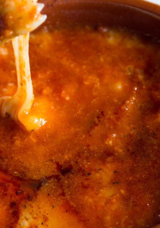 Una foto de Queso provolone al microondas