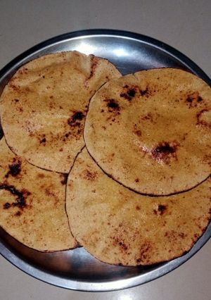 A picture of Makki Ki roti.