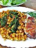 Muslo de pollo con garbanzos tostados y pimientos de Padrón al estragón - plato único