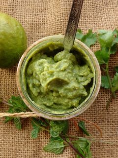 अमरूद चटनी (Amrood chutney recipe in Hindi) रेसिपी मुख्य फोटो