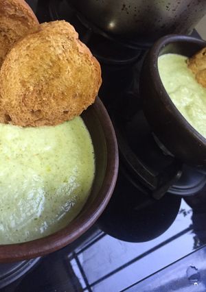 Una foto de Crema de brócoli 🥦