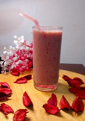 A picture of Strawberry Banana Smoothie.