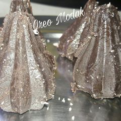 A picture of Oreo Modak.