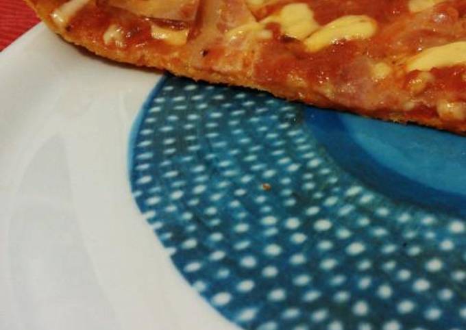 κύρια φωτογραφία συνταγής Ιταλική πίτσα με τραγανιστή ζύμη