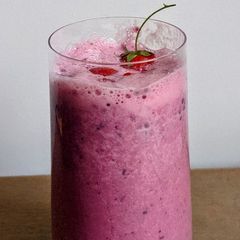 A picture of Strawberry smoothie.