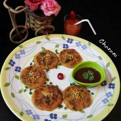 A picture of Papaya Patties.