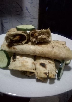 A picture of Home made shawarma.